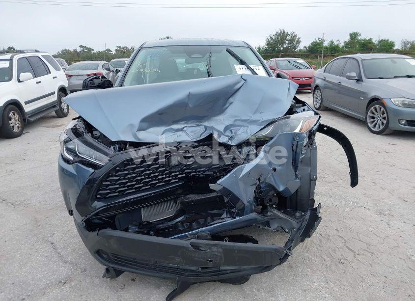 Photo 13 of 2024 Toyota Corolla CROSS L (VIN 7MUAAAAGXRV101467)