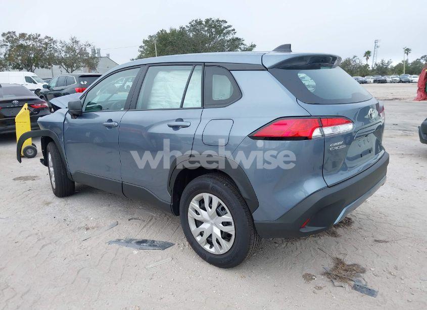 Photo 3 of 2024 Toyota Corolla CROSS L (VIN 7MUAAAAGXRV101467)