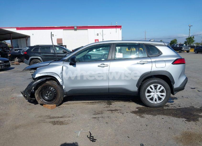 Photo 14 of 2025 Toyota Corolla CROSS L (VIN 7MUAAAAGXSV121854)