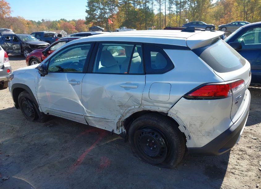 Photo 15 of 2022 Toyota Corolla CROSS L (VIN 7MUAAABG0NV003301)