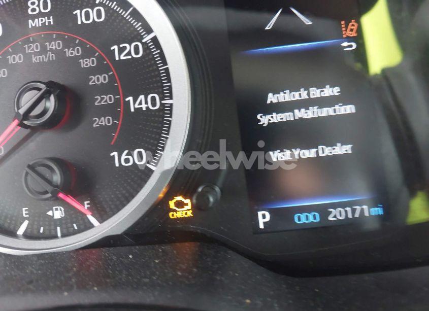 Photo 15 of 2022 Toyota Corolla CROSS L (VIN 7MUAAABG0NV024424)