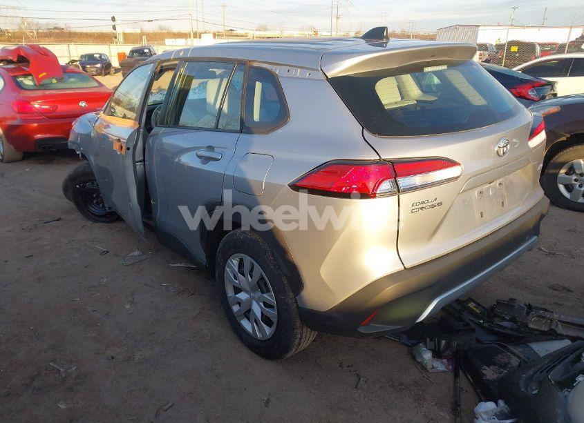 Photo 3 of 2023 Toyota Corolla CROSS L (VIN 7MUAAABG1PV050999)