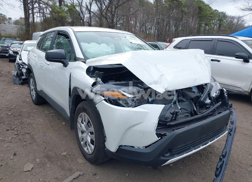 2025 Toyota Corolla CROSS L (VIN 7MUAAABG1SV120395) main photo