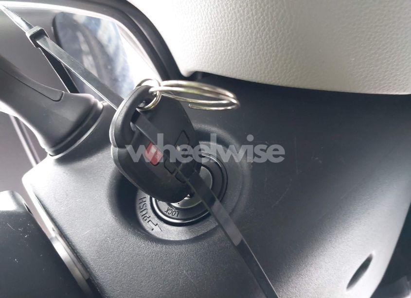 Photo 11 of 2025 Toyota Corolla CROSS L (VIN 7MUAAABG1SV120395)