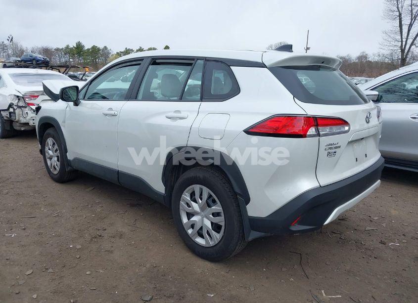 Photo 3 of 2025 Toyota Corolla CROSS L (VIN 7MUAAABG1SV120395)