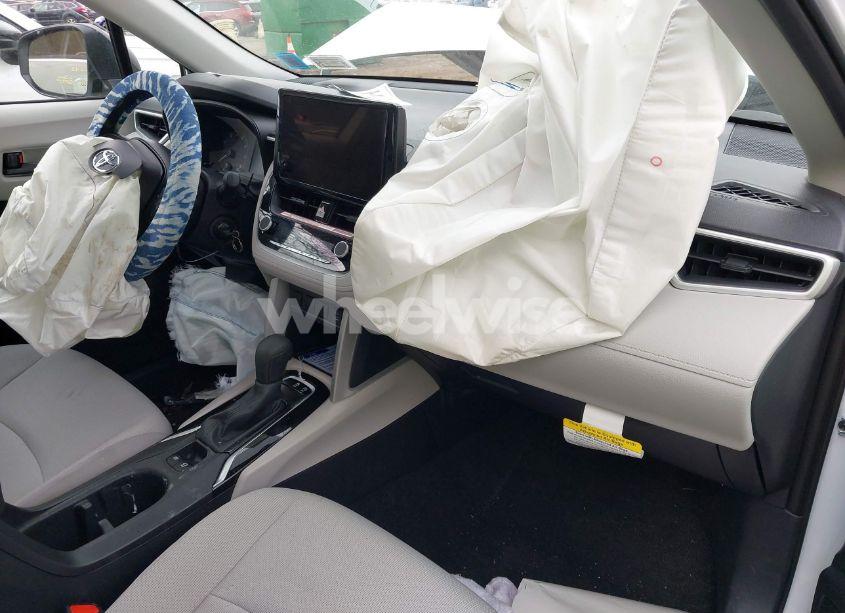 Photo 5 of 2025 Toyota Corolla CROSS L (VIN 7MUAAABG1SV120395)