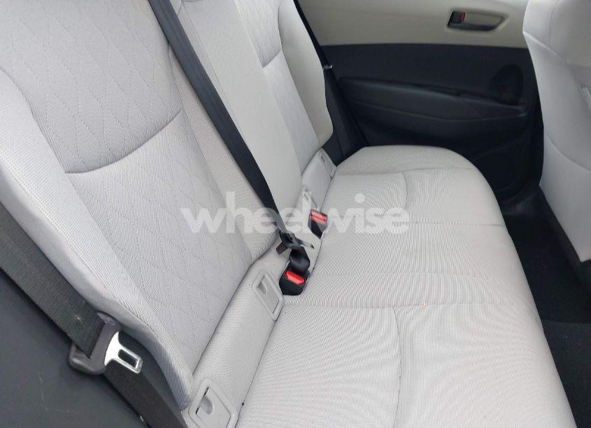 Photo 8 of 2025 Toyota Corolla CROSS L (VIN 7MUAAABG1SV120395)