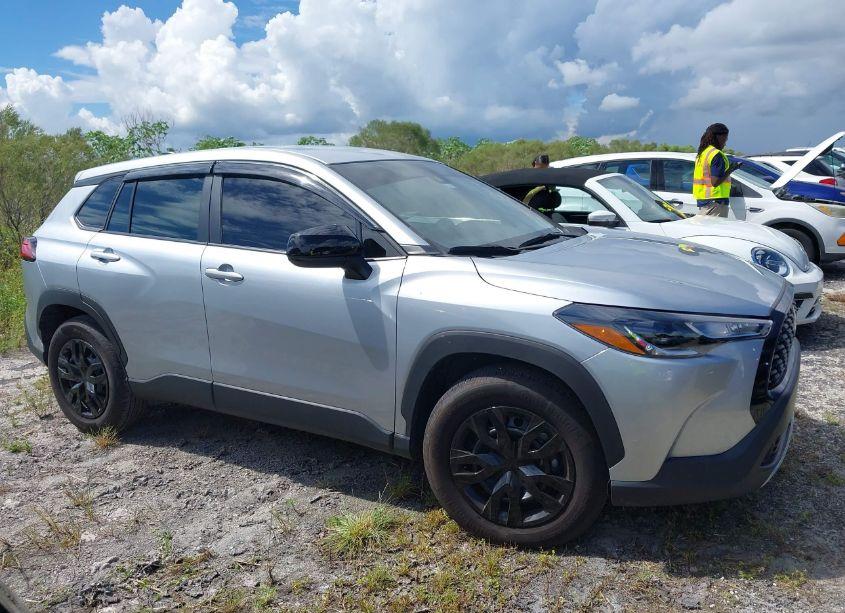 Photo 13 of 2022 Toyota Corolla CROSS L (VIN 7MUAAABG2NV035442)