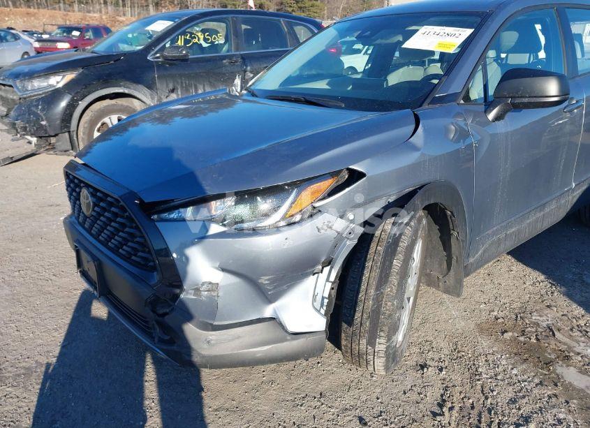 Photo 6 of 2022 Toyota Corolla CROSS L (VIN 7MUAAABG3NV020996)