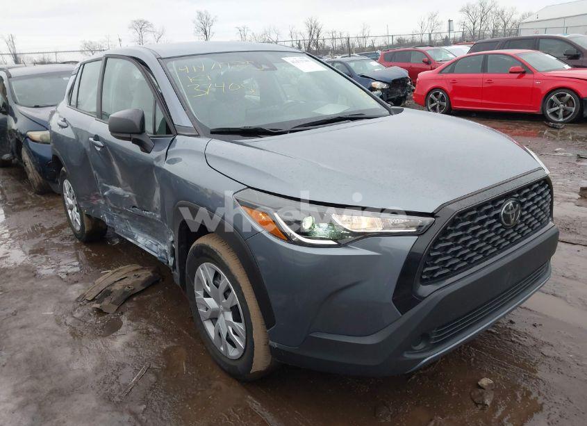 2022 Toyota Corolla CROSS L (VIN 7MUAAABG3NV040858) main photo