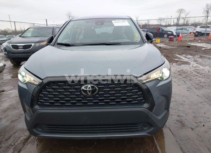 Photo 13 of 2022 Toyota Corolla CROSS L (VIN 7MUAAABG3NV040858)