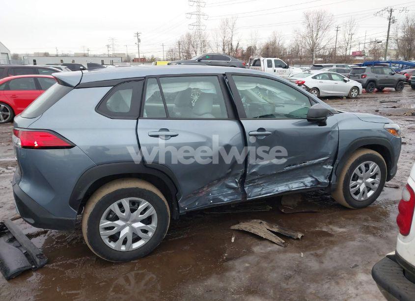 Photo 14 of 2022 Toyota Corolla CROSS L (VIN 7MUAAABG3NV040858)