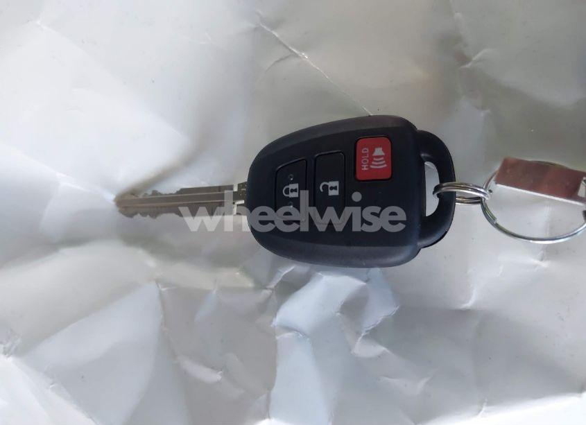 Photo 11 of 2023 Toyota Corolla CROSS L (VIN 7MUAAABG3PV076309)