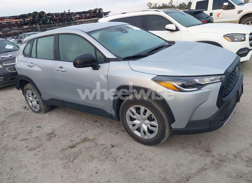 2022 Toyota Corolla CROSS L (VIN 7MUAAABG4NV002202) main photo