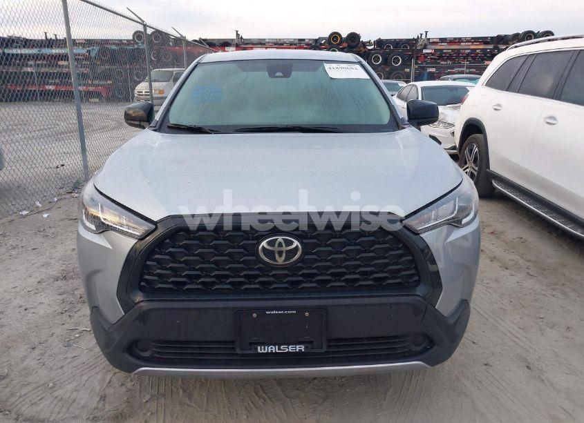 Photo 13 of 2022 Toyota Corolla CROSS L (VIN 7MUAAABG4NV002202)