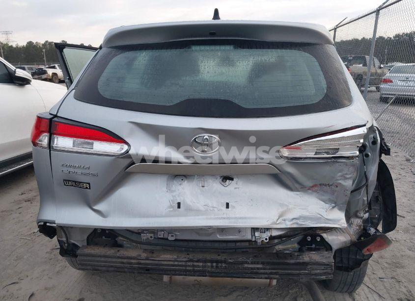 Photo 6 of 2022 Toyota Corolla CROSS L (VIN 7MUAAABG4NV002202)