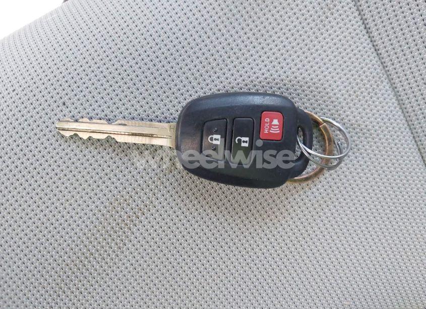 Photo 11 of 2022 Toyota Corolla CROSS L (VIN 7MUAAABG4NV023244)