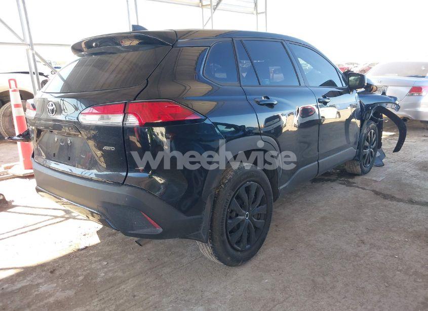 Photo 4 of 2022 Toyota Corolla CROSS L (VIN 7MUAAABG4NV023244)