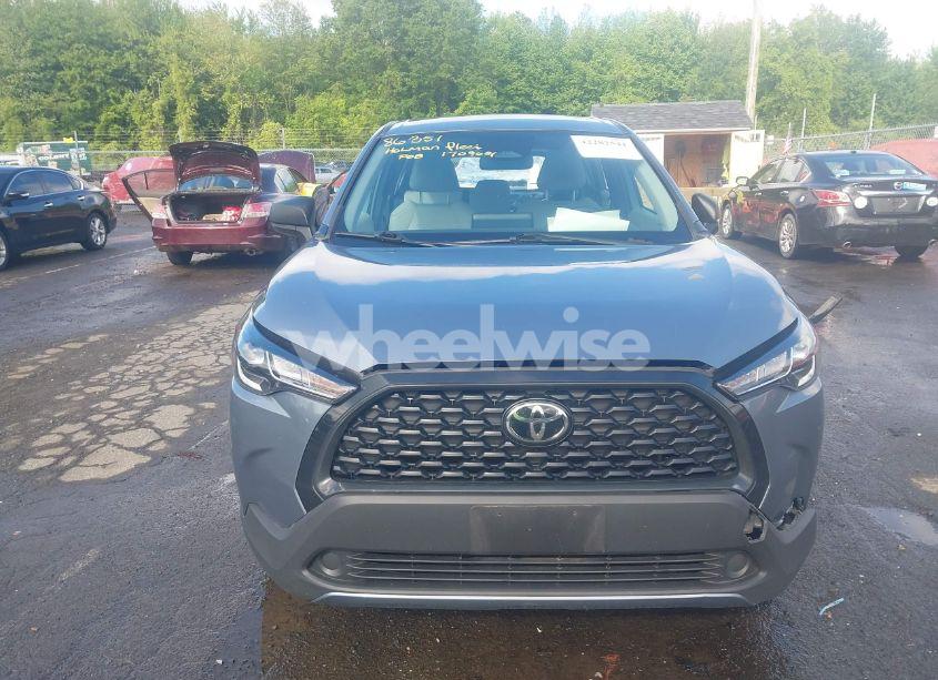 Photo 13 of 2024 Toyota Corolla CROSS L (VIN 7MUAAABG4RV084390)