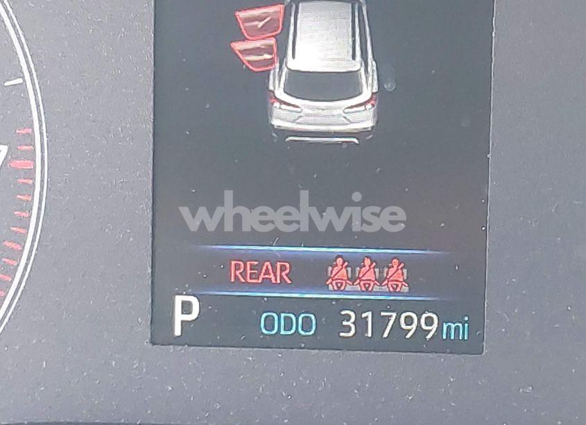 Photo 16 of 2024 Toyota Corolla CROSS L (VIN 7MUAAABG4RV084390)