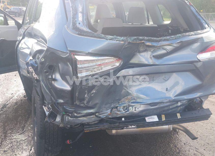 Photo 6 of 2024 Toyota Corolla CROSS L (VIN 7MUAAABG4RV084390)