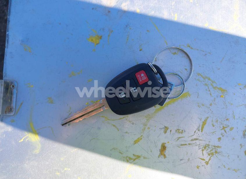 Photo 11 of 2024 Toyota Corolla CROSS L (VIN 7MUAAABG4RV094613)