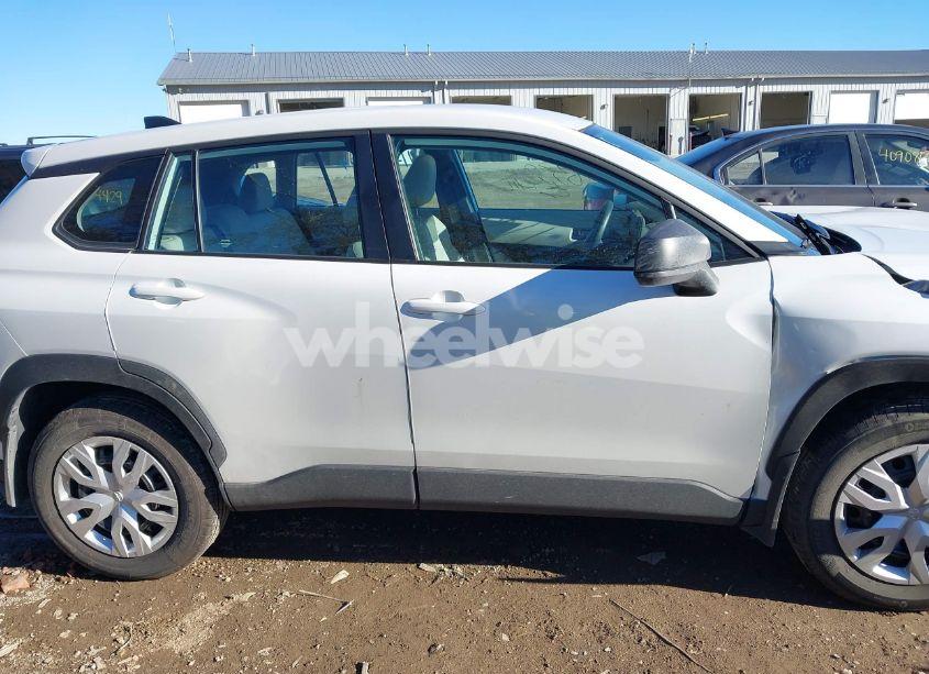 Photo 13 of 2024 Toyota Corolla CROSS L (VIN 7MUAAABG4RV094613)