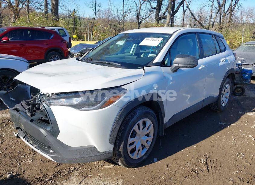 Photo 2 of 2024 Toyota Corolla CROSS L (VIN 7MUAAABG4RV094613)