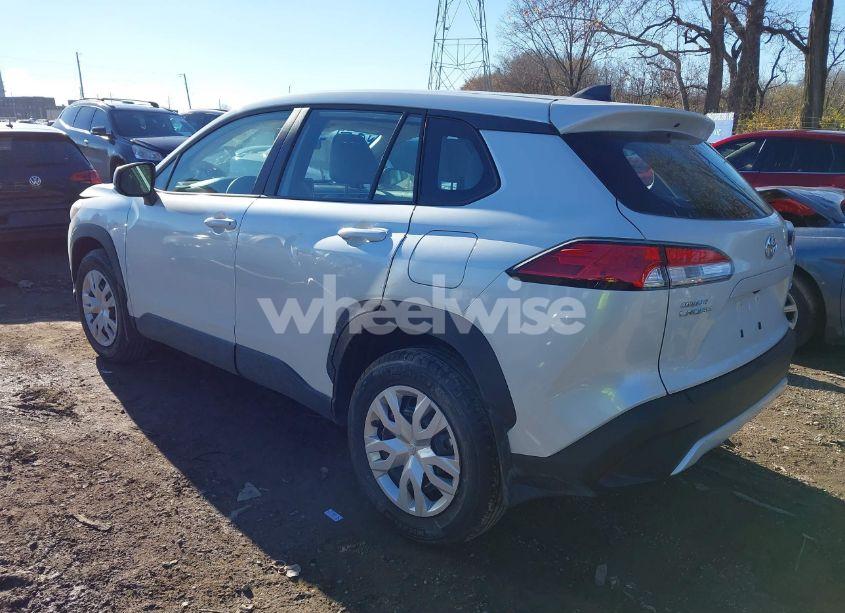 Photo 3 of 2024 Toyota Corolla CROSS L (VIN 7MUAAABG4RV094613)