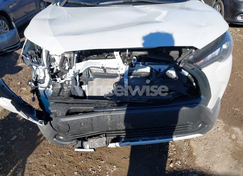 Photo 6 of 2024 Toyota Corolla CROSS L (VIN 7MUAAABG4RV094613)