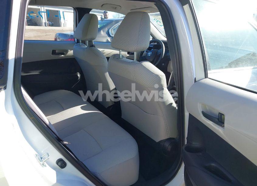 Photo 8 of 2024 Toyota Corolla CROSS L (VIN 7MUAAABG4RV094613)