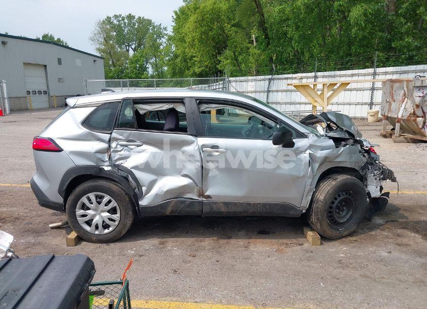 Photo 13 of 2022 Toyota Corolla CROSS L (VIN 7MUAAABG5NV013841)