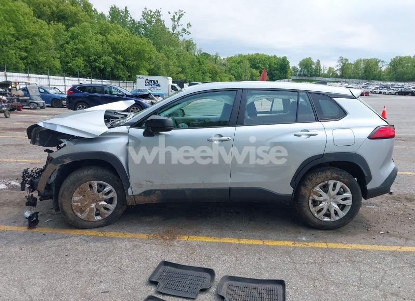 Photo 14 of 2022 Toyota Corolla CROSS L (VIN 7MUAAABG5NV013841)