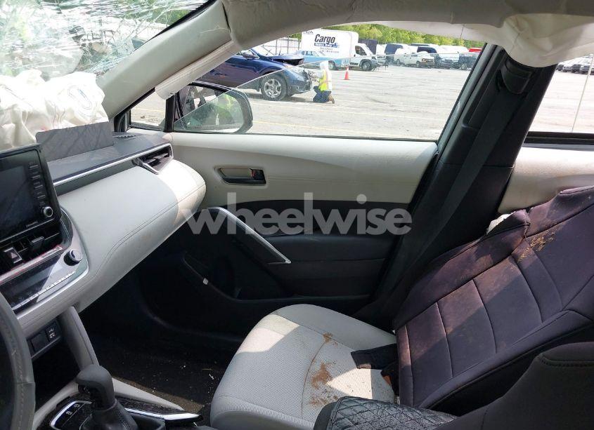 Photo 5 of 2022 Toyota Corolla CROSS L (VIN 7MUAAABG5NV013841)