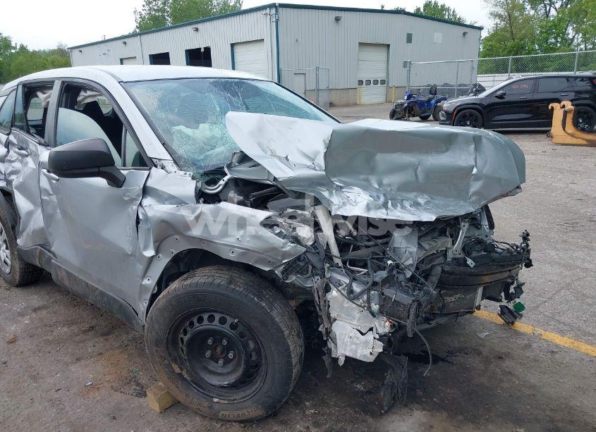 Photo 6 of 2022 Toyota Corolla CROSS L (VIN 7MUAAABG5NV013841)