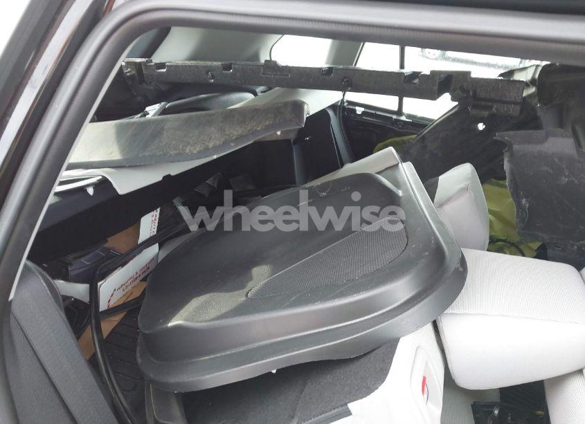 Photo 12 of 2022 Toyota Corolla CROSS L (VIN 7MUAAABG5NV031840)