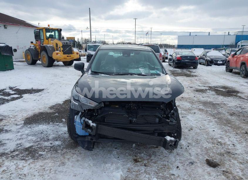 Photo 13 of 2022 Toyota Corolla CROSS L (VIN 7MUAAABG5NV031840)