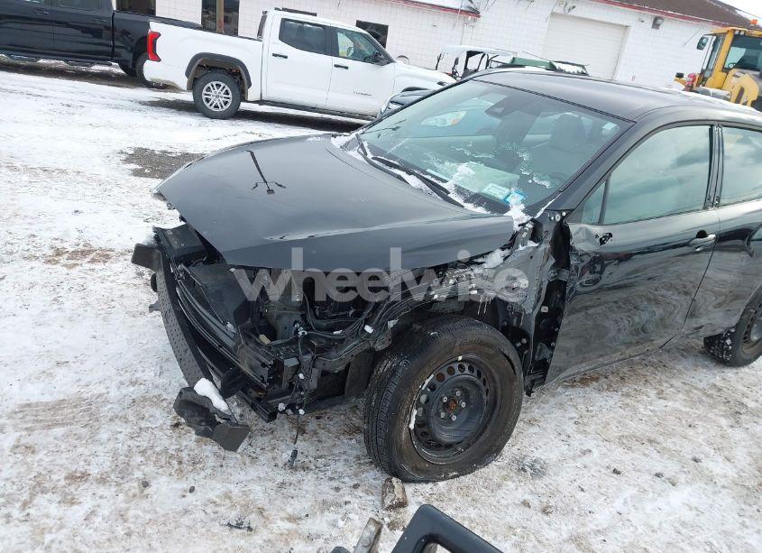 Photo 6 of 2022 Toyota Corolla CROSS L (VIN 7MUAAABG5NV031840)