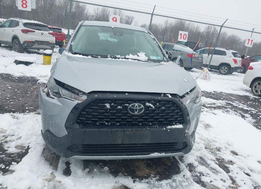 Photo 12 of 2022 Toyota Corolla CROSS L (VIN 7MUAAABG6NV027618)