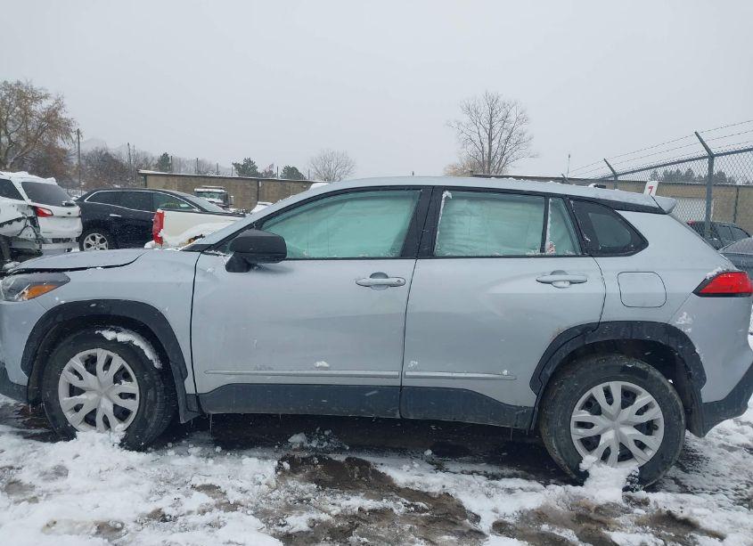 Photo 14 of 2022 Toyota Corolla CROSS L (VIN 7MUAAABG6NV027618)