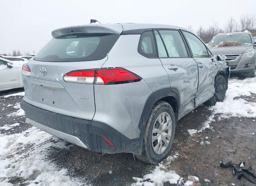 Photo 4 of 2022 Toyota Corolla CROSS L (VIN 7MUAAABG6NV027618)