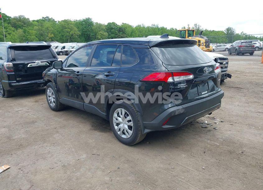 Photo 3 of 2023 Toyota Corolla CROSS L (VIN 7MUAAABG8PV056556)
