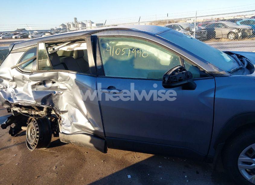 Photo 13 of 2024 Toyota Corolla CROSS L (VIN 7MUAAABG8RV103362)