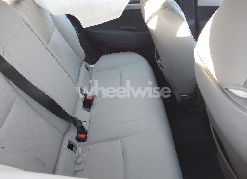 Photo 8 of 2024 Toyota Corolla CROSS L (VIN 7MUAAABG8RV103362)