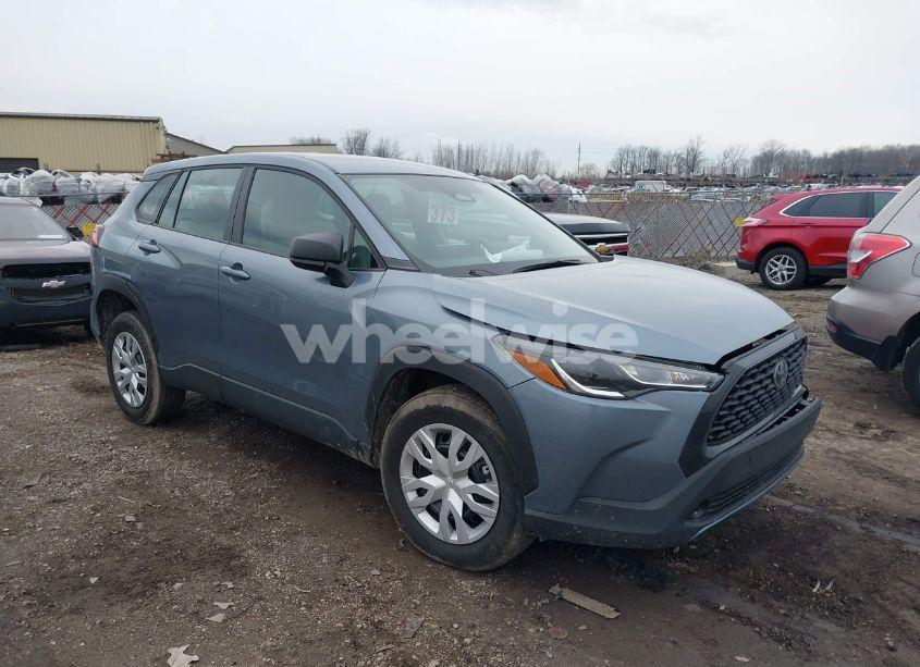 2024 Toyota Corolla CROSS L (VIN 7MUAAABG8RV104009) main photo