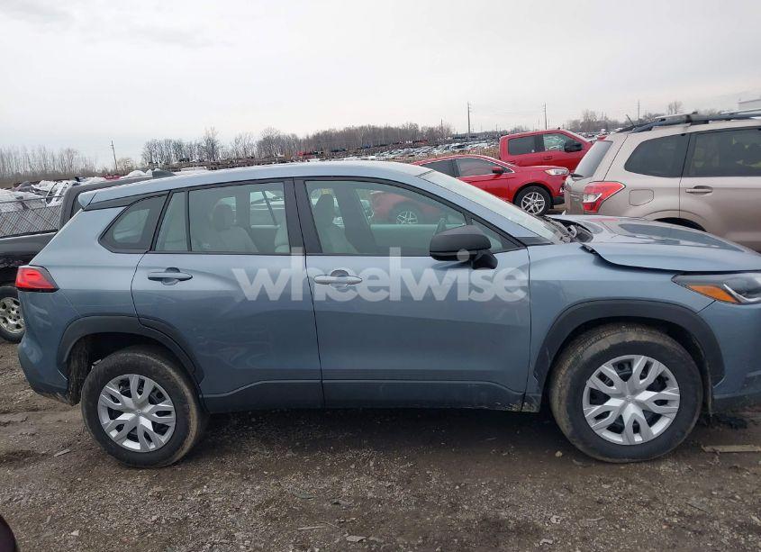 Photo 13 of 2024 Toyota Corolla CROSS L (VIN 7MUAAABG8RV104009)