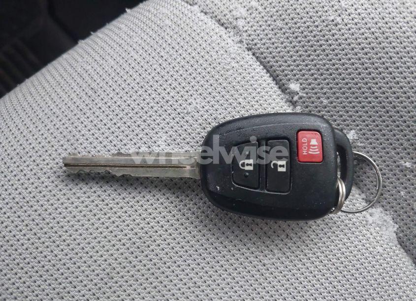 Photo 11 of 2024 Toyota Corolla CROSS L (VIN 7MUAAABG8RV106231)