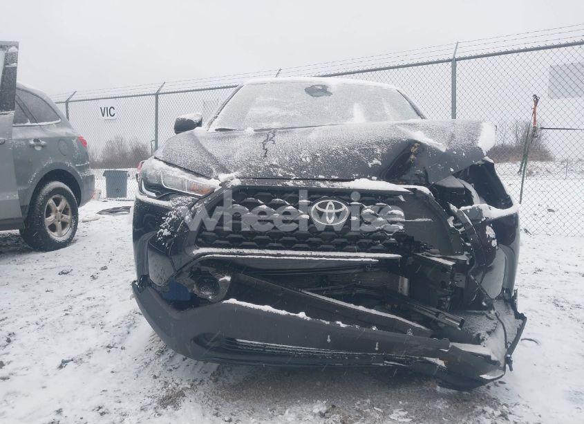 Photo 13 of 2024 Toyota Corolla CROSS L (VIN 7MUAAABG8RV106231)