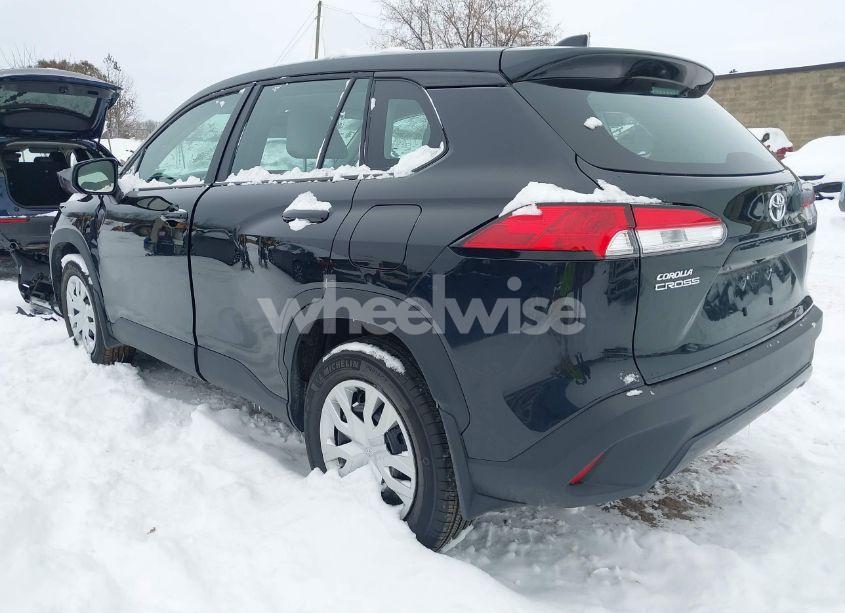Photo 3 of 2024 Toyota Corolla CROSS L (VIN 7MUAAABG8RV106231)