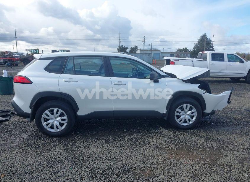 Photo 13 of 2024 Toyota Corolla CROSS L (VIN 7MUAAABG8RV109789)